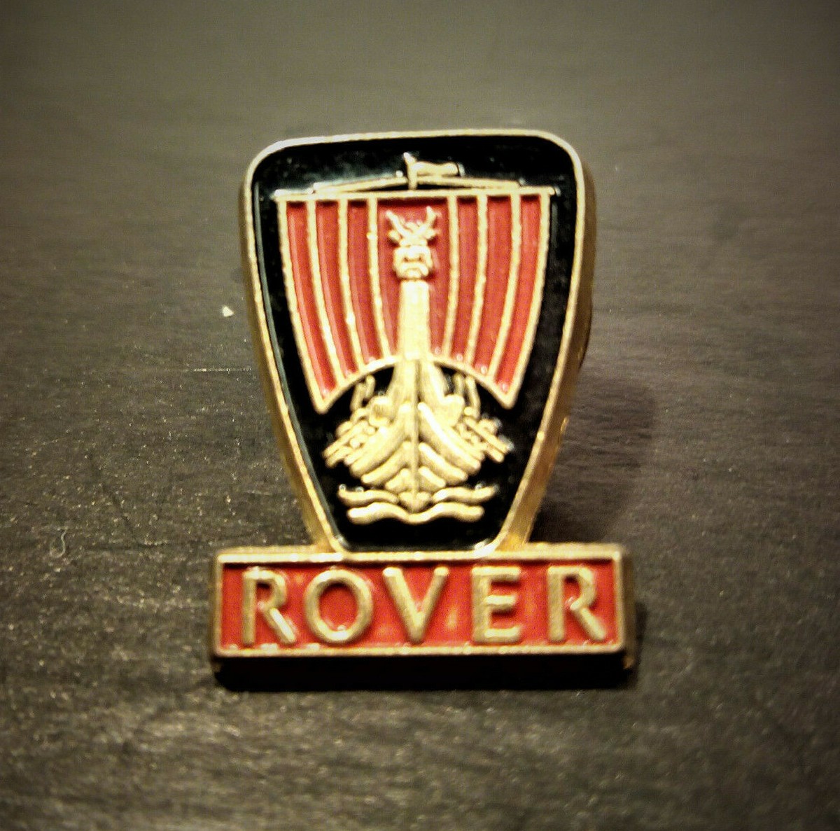 Broche (Pin's) Oversize Vintage Ballou Reg'd - Occasion, Style Abécédaire, Couleur Dorée