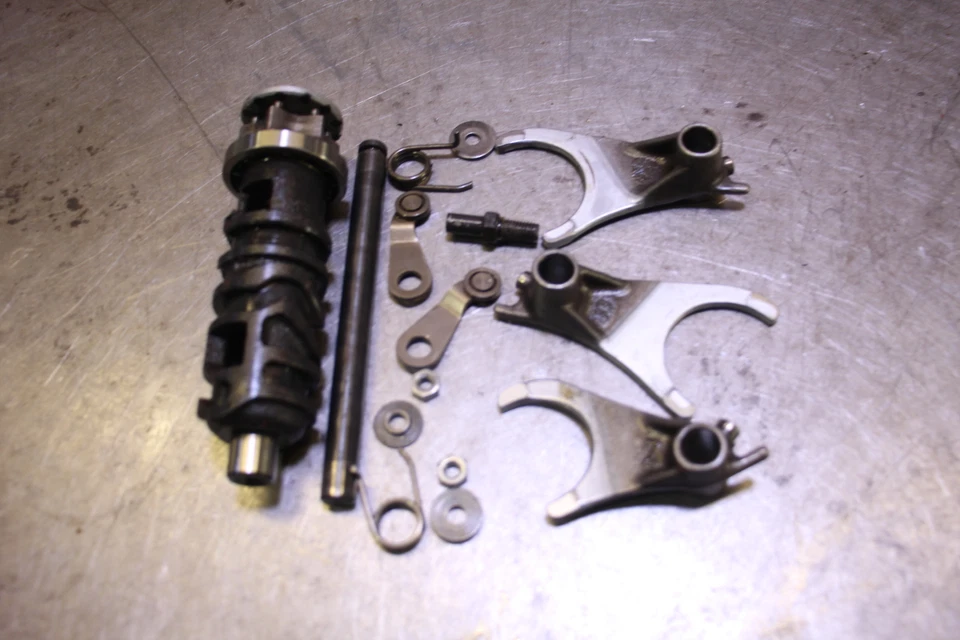 84-86 Kawasaki Ninja 900r Gpz 900 Transmission Tranny Foto 4 de 4