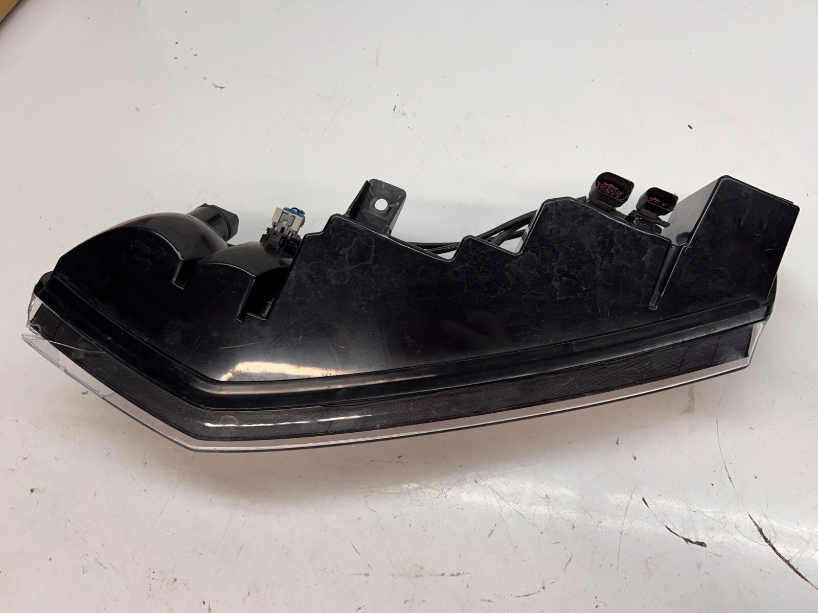 LAMBORGHINI AVENTADOR RH RIGHT PASSENGER TAIL LIGHT TAIL LAMP OEM 470945096E