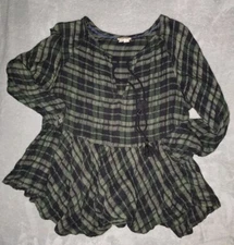 Women's Holding Horses 3/4" Sleeve Flow/Ruffle Blouse Tie Strings Small