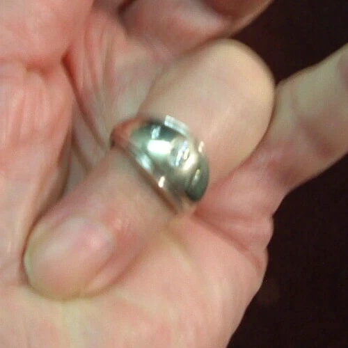 Vintage 14k SOLID WHITE gold VVS1 .25 CARAT & 2 diamonds DOME Ring size 8 BAND Foto 3 de 4