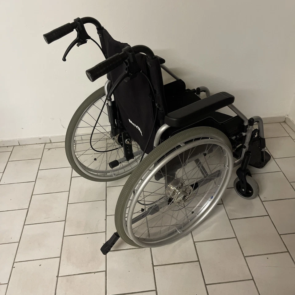 Meyra 1.750 Eurochair Leichtgewichtsrollstuhl - Rollstuhl - Bild 2 von 3