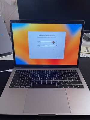Apple MacBook Pro 13'' (2017) | Core i5 2.3 GHz | 8 GB RAM | 256 GB SSD | MwSt