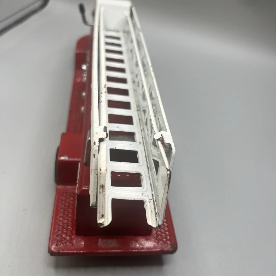 1970’s Vintage Buddy L Hook N Ladder Fire Trailer only Long Ladder - Image 4 of 4