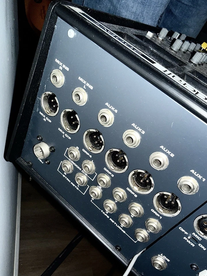 SOUNDCRAFT 200 BVE 16 Channel Soundboard 4 bus mixer  Analog - Image 3 of 4