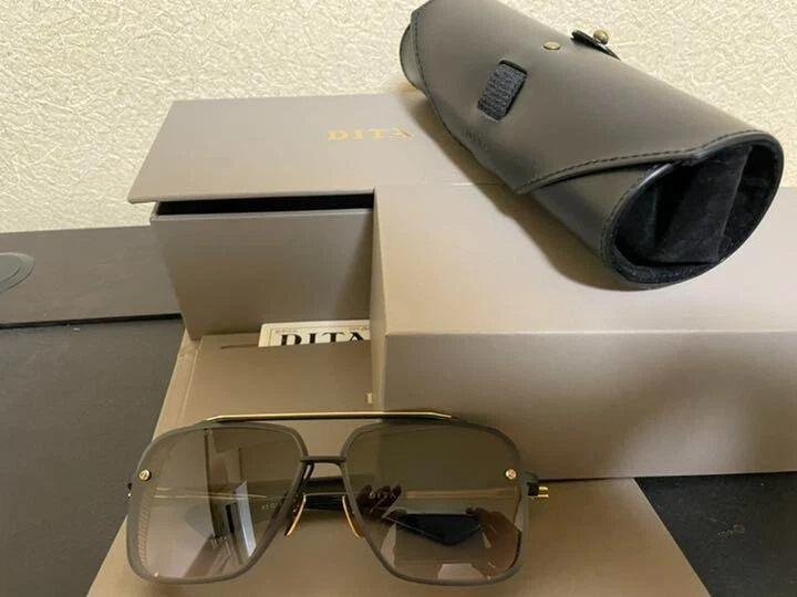 Louis Vuitton Sunglasses 18K Gold Frames Genuine Gray Lenses Very Rare Hand  Made