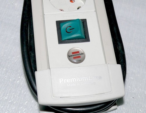 Brennenstuhl RPL08DE Premium-Line Protection Enfant Multiprise Interrupteur 8 Prises - Photo 3/8