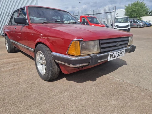 Ford Granada 3.0 - Needs Restored - Picture 1 of 21