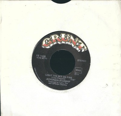 DISCO 45 UMDREHUNGEN JEFFERSON STARSHIP    LIGHT The Sky On Fire / Hyperdrive