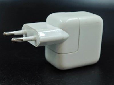 Apple A1401 USB Netzadapter 12W Weiß Adapter Gebraucht Funktionstüchtig