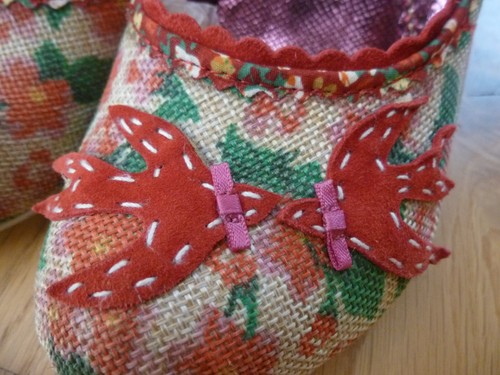 Irregular Choice Tacones Florales Rojos Golondrina EUR Talla 38 Reino Unido Talla 5 En Caja inc Reino Unido P+P - Imagen 7 de 14