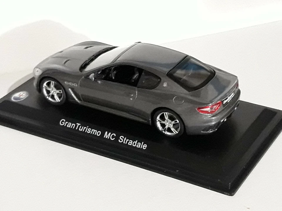 WhiteBox 1:43 - Maserati GranTurismo MC stradale - grey metallic - MINT - Immagine 3 di 4