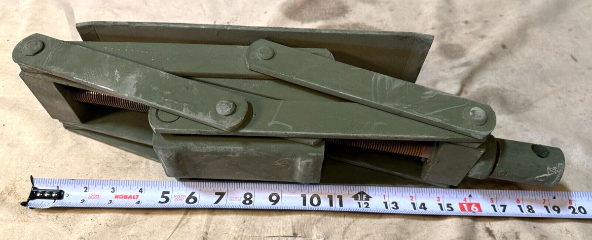 M998 HMMWV Hummer 2Ton 11640481 Hand Scissors Jack W/Handle 5120