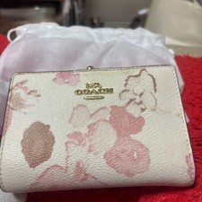 COACH Bi fold Wallet Floral Pattern Kiss Lock