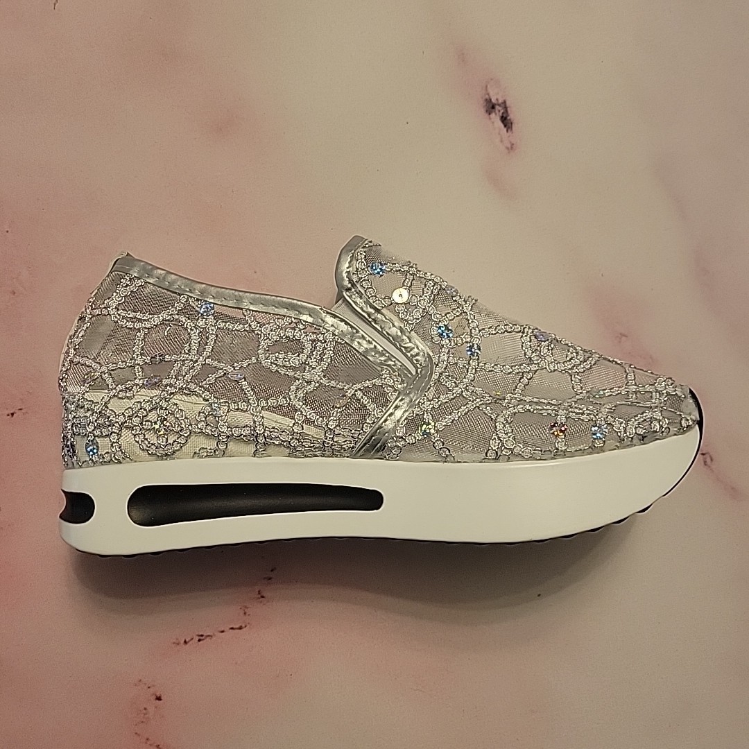 Platform Wedges Sneakers Floral Embroidery Mesh Sneakers Slip On Heeled Shoes-image