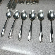 Wm. Rogers Mfg. A1 Plus IS Silver Plate Tupperware Rose 6 Teaspoons 1955 Vtg