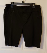 Lee Slim Fit Mid Rise Womens Pull On Shorts Black Sculpting Stretch Medium 18