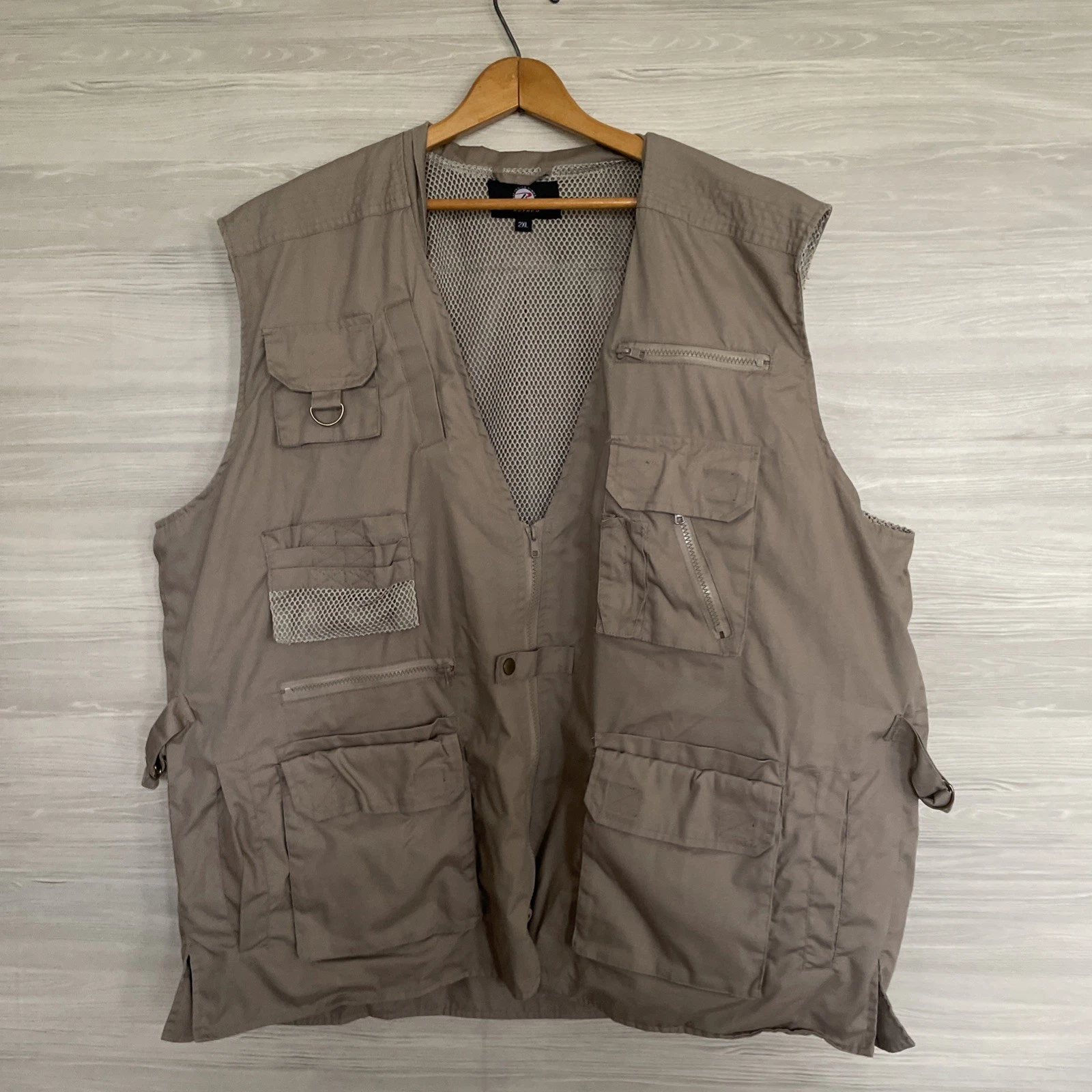 Rothco Fly Fishing Vest Khaki Rothco Travel Pockets Full Zipper Size 2XL