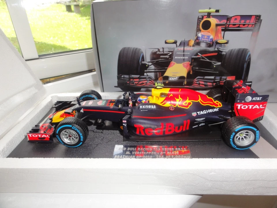 Max Verstappen Red Bull RB12 Tag Heuer 2016 F1 MINICHAMPS 1:18 3rd Brazil Wets Foto 3 de 4