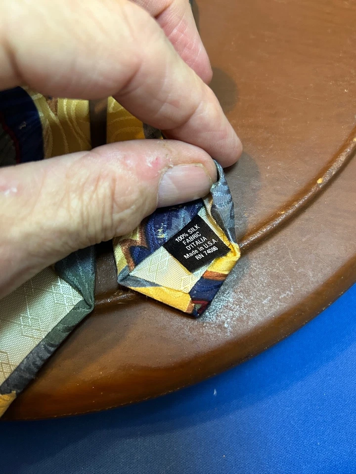 Corbata geométrica abstracta 100 % seda Basic Elements para hombre Foto 4 de 4