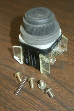 ALLEN-BRADLEY 800H-R2A2 MOMENTARY CONTACT PUSH BUTTON / BLACK / NEW SURPLUS