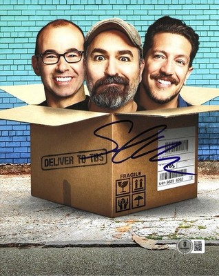 SAL VULCANO SIGNED IMPRACTICAL JOKERS 8X10 PHOTO - BECKETT COA