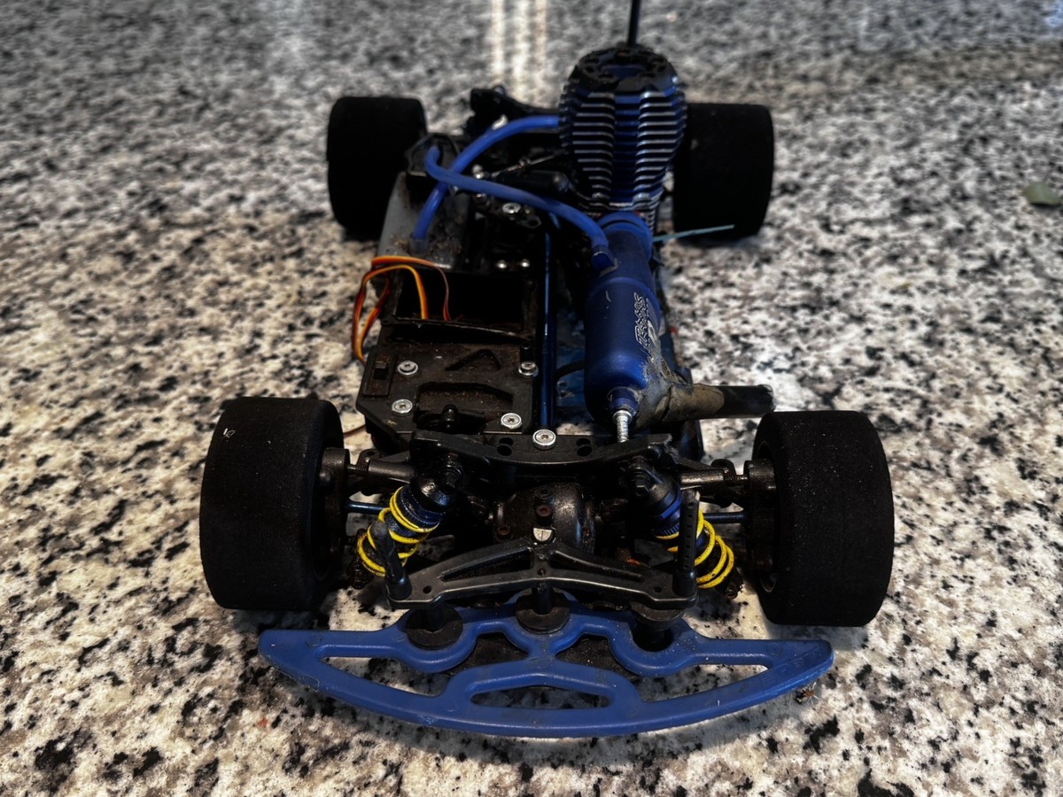 Team Associated Nitro TC3 RTR Plus 2042 Team Associated Nitro TC3 RTR Plus 2042