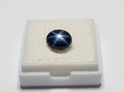 Ovaler 11 x 9 mm Blue-Star Sternsaphir