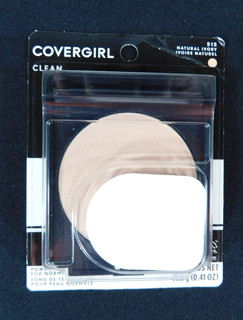 NEW / UNUSED IN PACKAGE COVERGIRL CLEAN #515 POWDER FOUNDATION / NORMAL SKIN