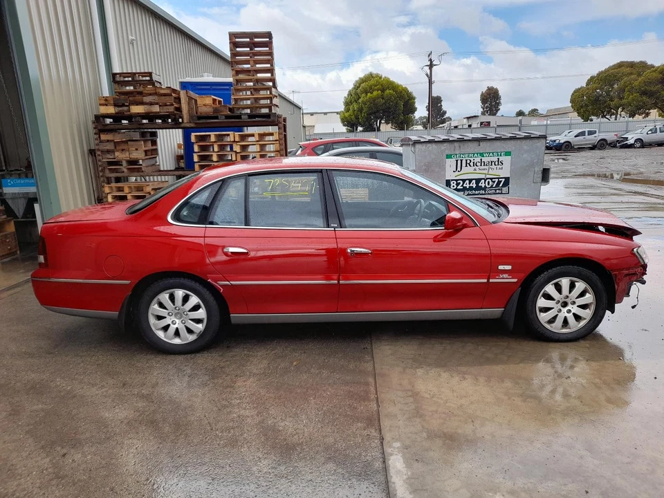 HOLDEN STATESMAN/CAPRICE WL 08/2004-08/2006 DISPLAY CLUSTER 63135 - image 2 of 4