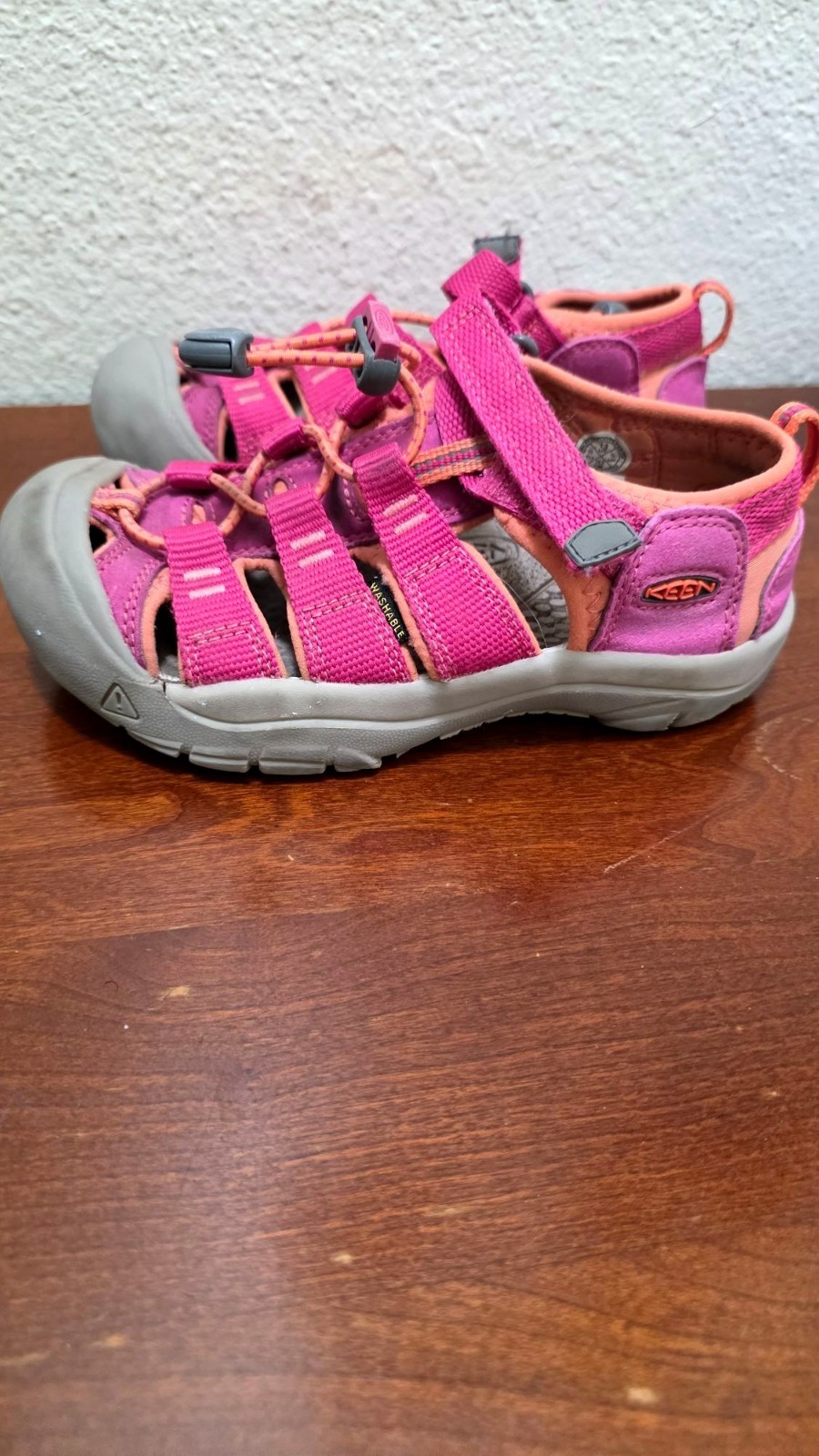 Sandali da trekking KEEN rosa e arancione Newport H2 per bambini taglia 13 cinturini regolabili