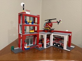 LEGO City 60004: 2013 Fire Station 100% Complete W/ Instructions