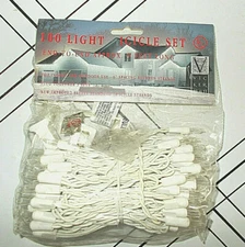 VICKERMAN 100 LIGHT CLEAR ICICLE LIGHT SET~INDOOR/OUTDOOR~9 FEET