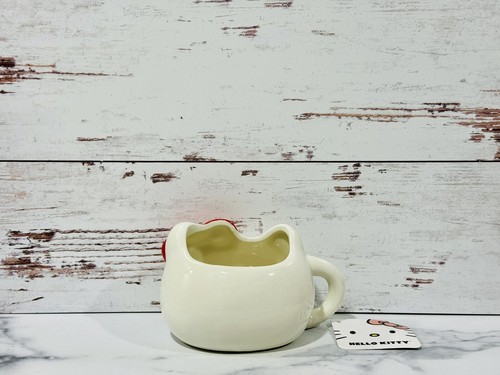 Hello Kitty Red Bow Tie Sculpted Mug - Imagen 2 de 2