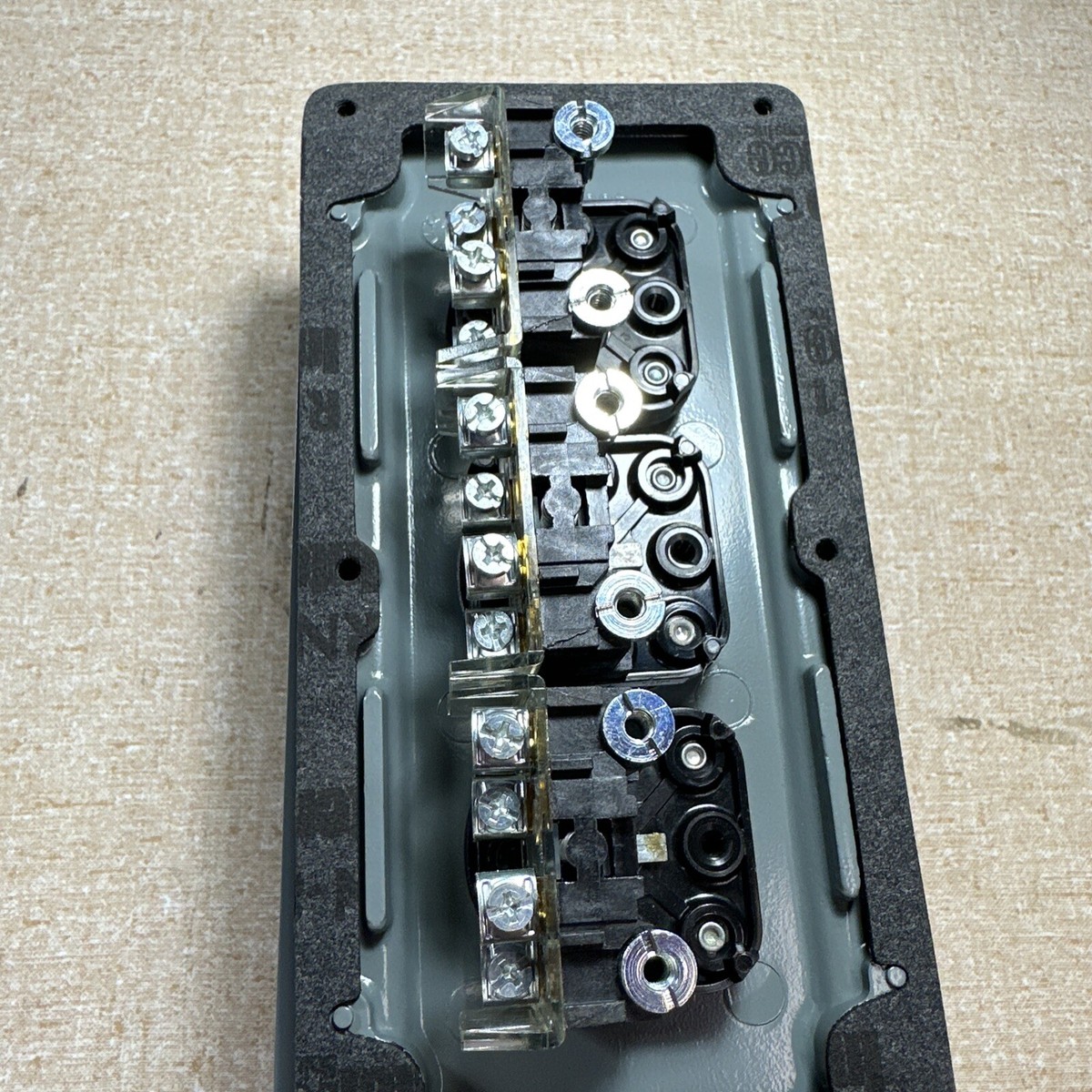 ALLEN-BRADLEY Push Button Station 800T-3TD Type 4/13 31756 ALLEN-BRADLEY Push Button Station 800T-3TD Type 4/13 31756
