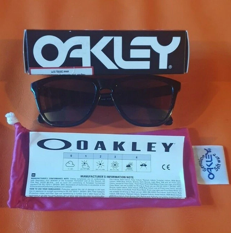Occhiali da sole oakley frogskins sale