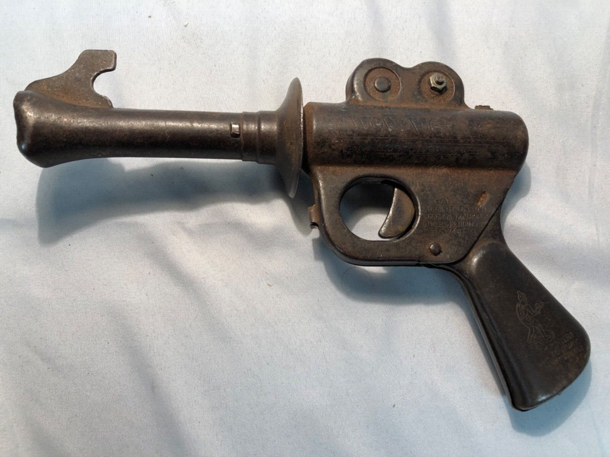 Buck Rodgers 25th Century toy metal Ray Gun Daisy 1930s 8” Art