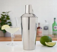 True Retro 24 oz. Cocktail Shaker Stainless Steel Cap & Strainer Shake It Up NIB