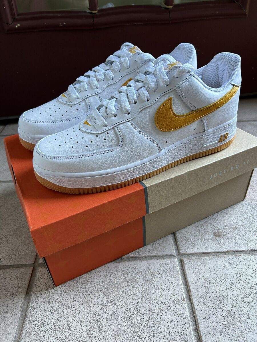 Nike Air Force 1 low white yellow gum sole size 5.5 men's Nike Air Force 1 low white yellow gum sole size 5.5 men's