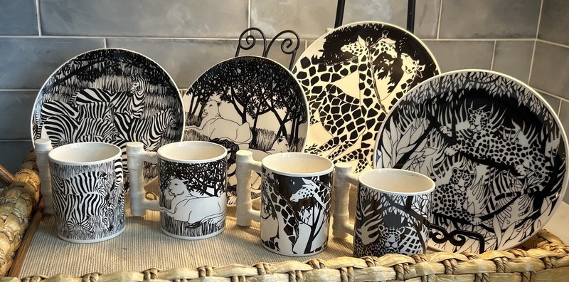 1970s Transferware African Safari Plates And Mugs Set Of 4