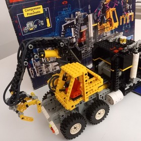 LEGO TECHNIC 8868 TRUCK CRANE AIR TECH CLAW RIG TRUCK PNEUMATIC ELECTRIC INCLUDED