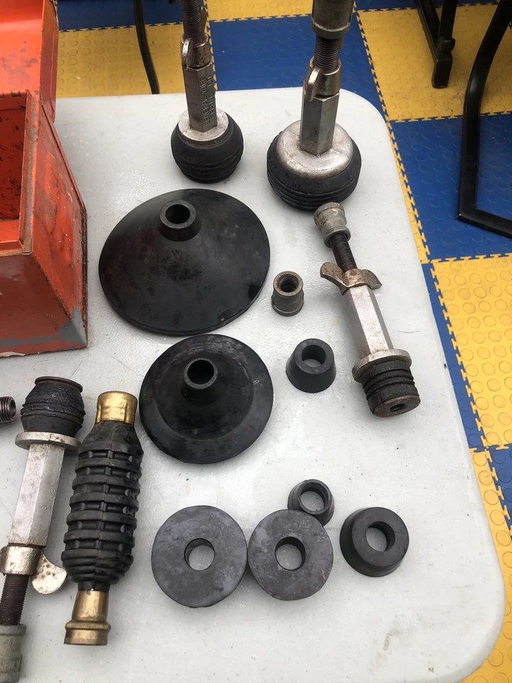 Ram de agua cinética General Pipe Cleaners 115020 KR-A-WC con cono de 4", estuche, accesorios ( Foto 2 de 4