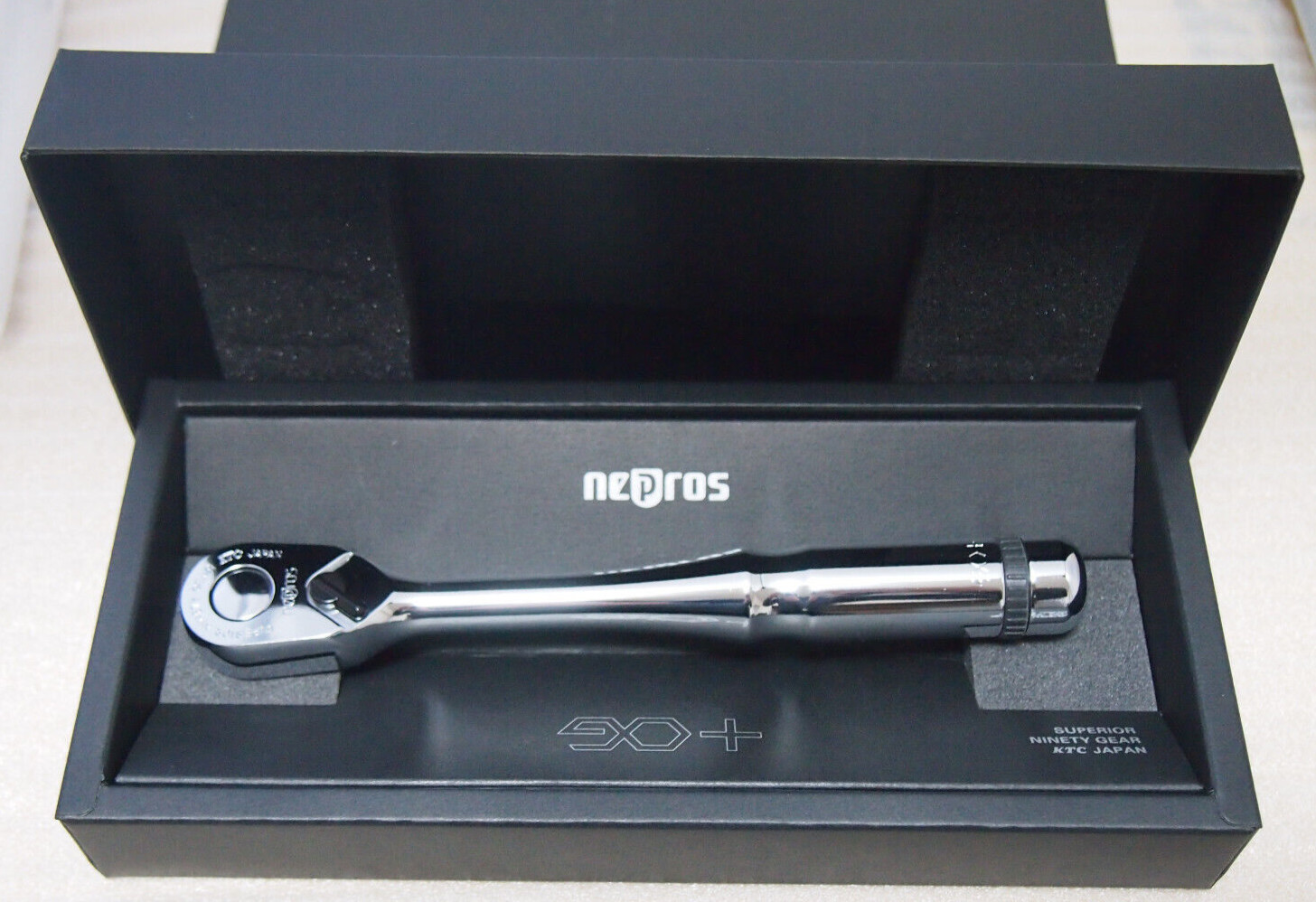 KTC KYOTO Tool Nepros 9.5sq. 90 Gear Ratchet Handle 3/8"" NBR390A
