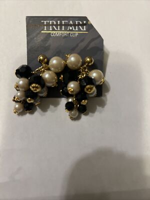 VINTAGE - TRIFARI - FAUX PEARL BLACK & GOLD TONE  DANGLE EARRINGS