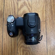 Konica Minolta DiMAGE Z5 5.0MP Digital Camera - Black