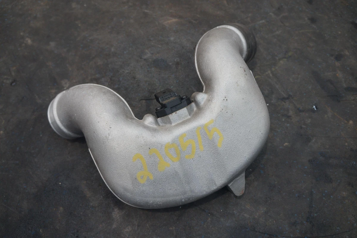 Engine Air Intake Center Intercooler Elbow Tube Pipe 07V145744 