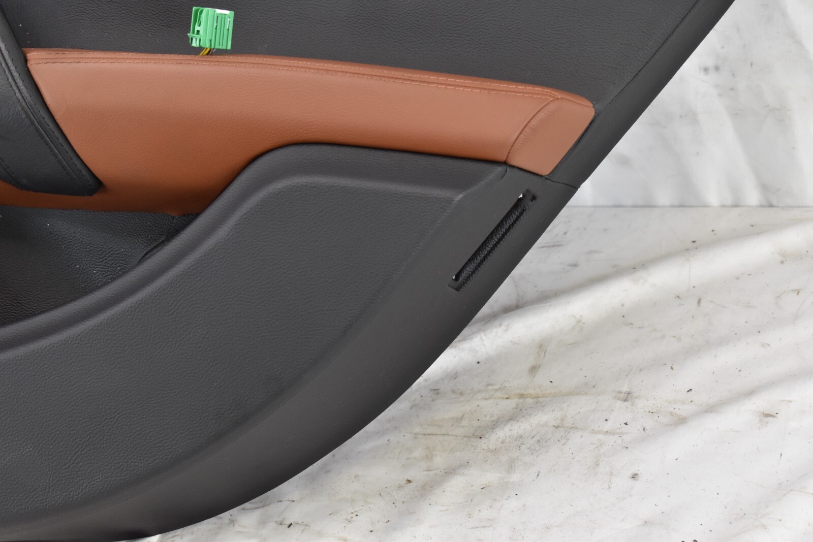 🚀 2014-2017 MASERATI GHIBLI RIGHT PASSENGER REAR INTERIOR DOOR PANEL OEM