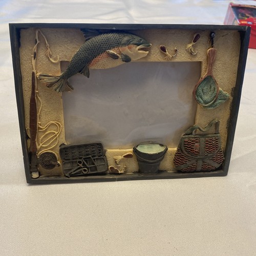 Fisherman Photo Picture Frame Ceramic Resin 3D Fish Pole Fly Fishing 4*6 - Picture 2 of 4