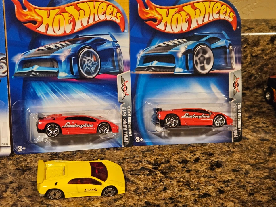 Hot Wheels Lot of 5 Lamborghini Diablo Variation Final Run Virtual X-Ray Yellow - Image 3 of 3