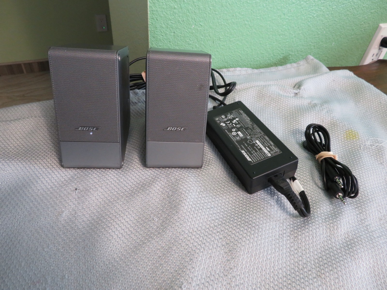 Bose Computer MusicMonitor Computer Speakers Desktop PC Silver Bose no Remote!